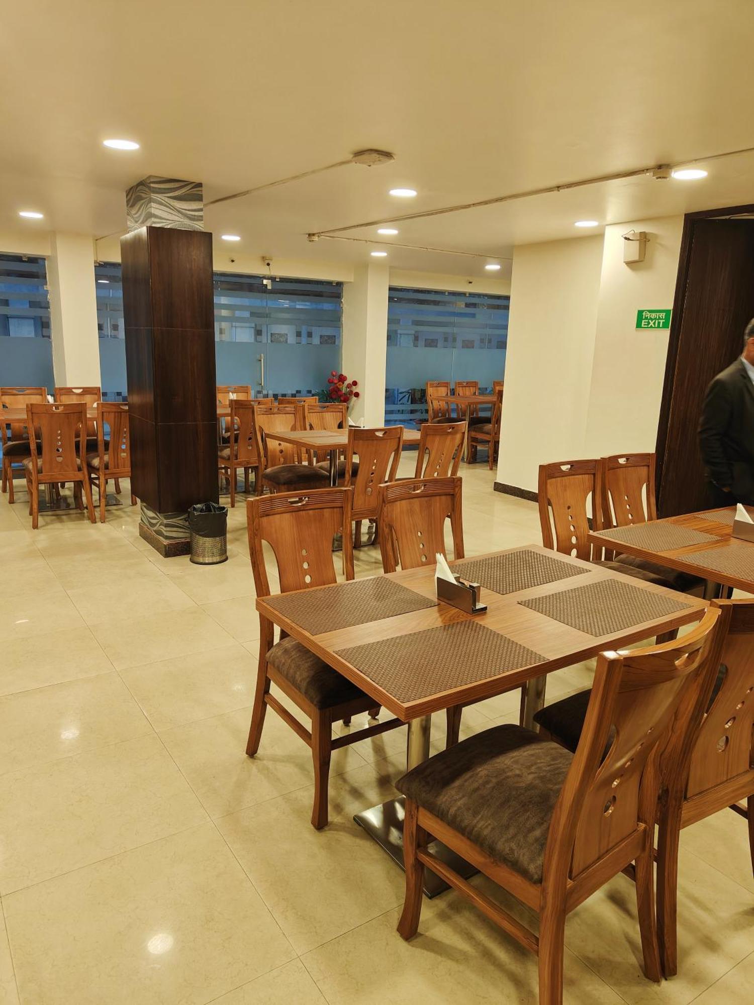Rosemallow Hotel นิวเดลี ภายนอก รูปภาพ