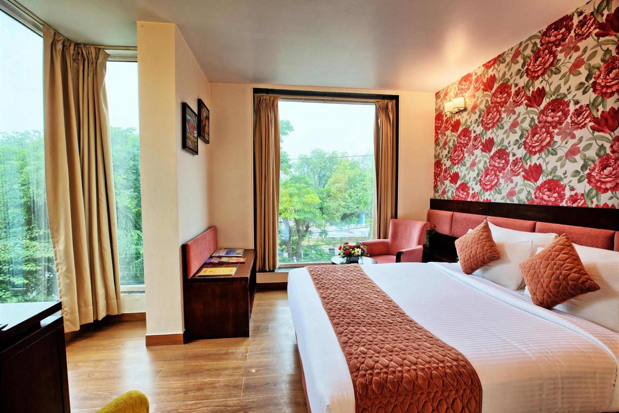 Rosemallow Hotel นิวเดลี ภายนอก รูปภาพ