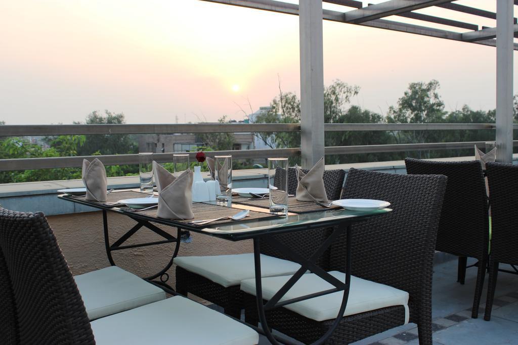 Rosemallow Hotel นิวเดลี ภายนอก รูปภาพ