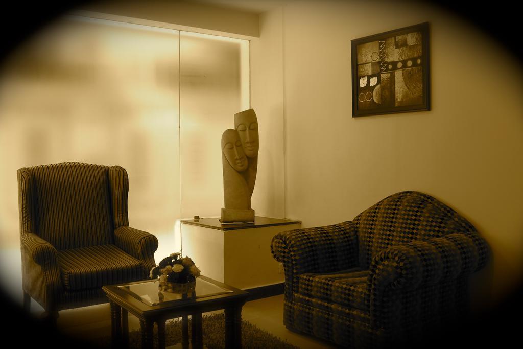 Rosemallow Hotel นิวเดลี ภายนอก รูปภาพ