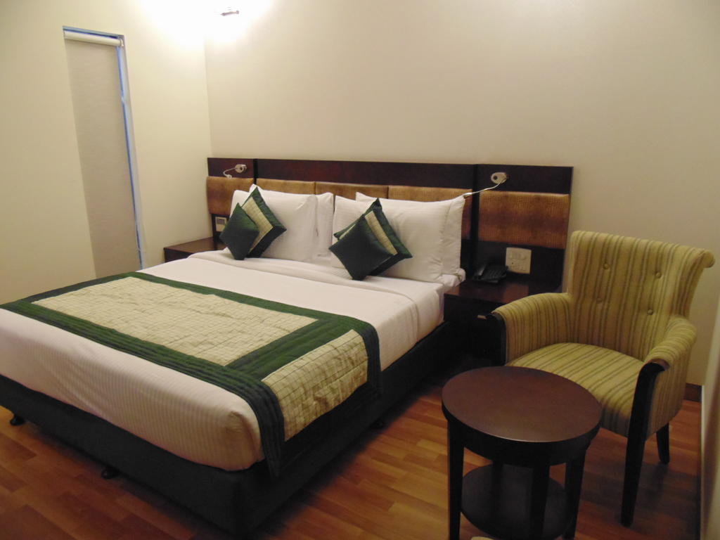 Rosemallow Hotel นิวเดลี ภายนอก รูปภาพ