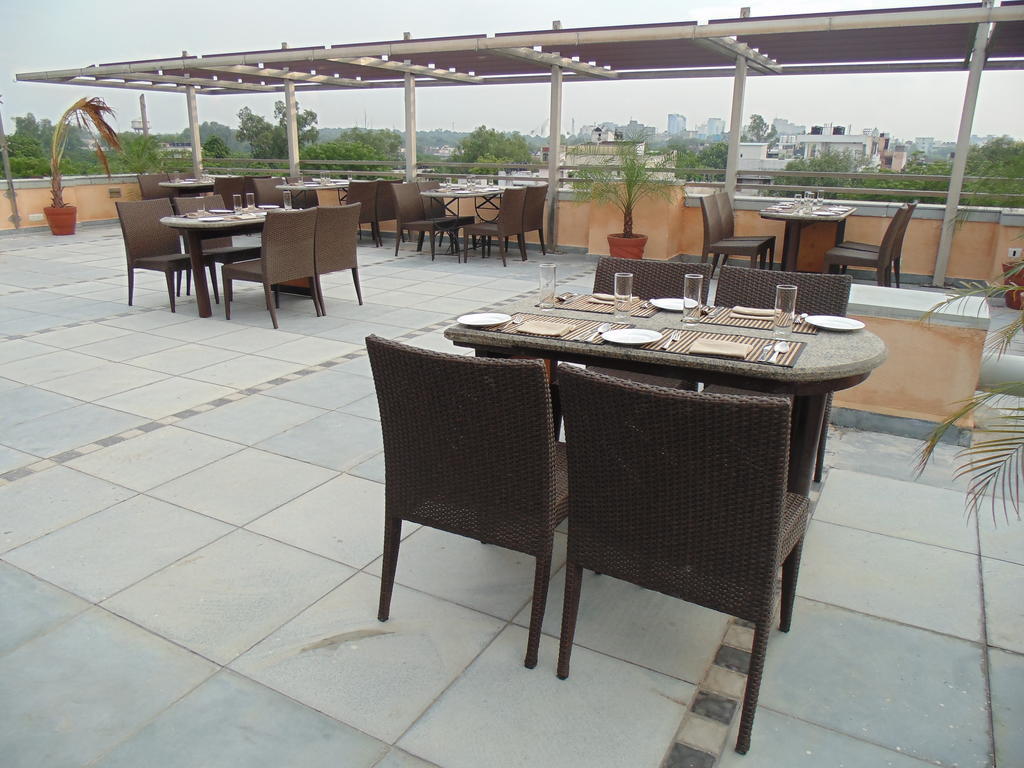 Rosemallow Hotel นิวเดลี ภายนอก รูปภาพ